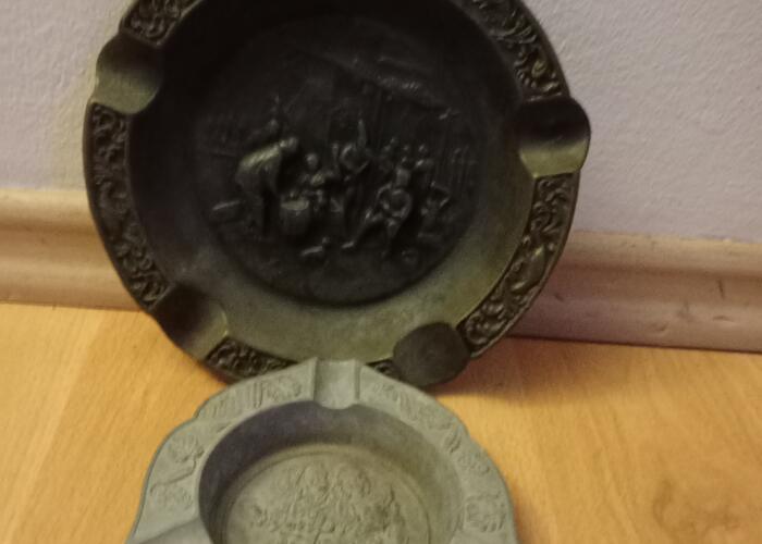 Grajewo ogłoszenia: Sprzedam dwie popielniczki mosiężne niemieckie czasy DDR...