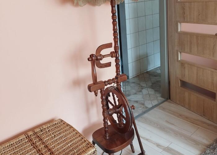 Grajewo ogłoszenia: Lampa podłogowa dębowa w kształcie kołowrotka antyczna...